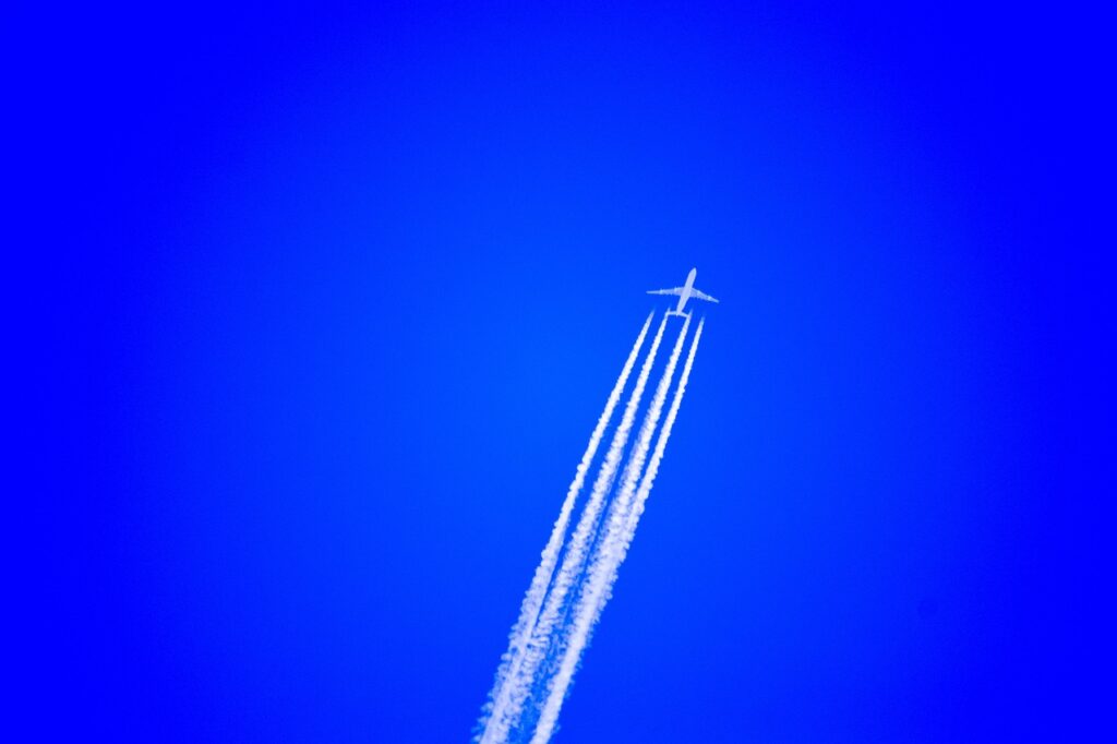airplane, airplane cruising, high altitude-897048.jpg